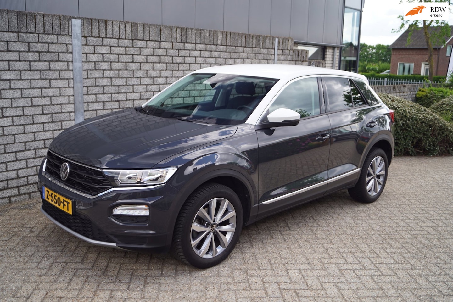 Volkswagen T-Roc - 1.5 TSI Style Business Autom Navi Clima Apple Carplay Adaptieve Cruise PDC Stoelverw LMV T - AutoWereld.nl