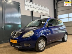 Lancia Y(psilon) - Ypsilon 1.2 Argento APK 6-2027 Airco NAP