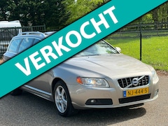 Volvo V70 - 2.0 D3 Summum /Xenon/Pano/Trekhaak/