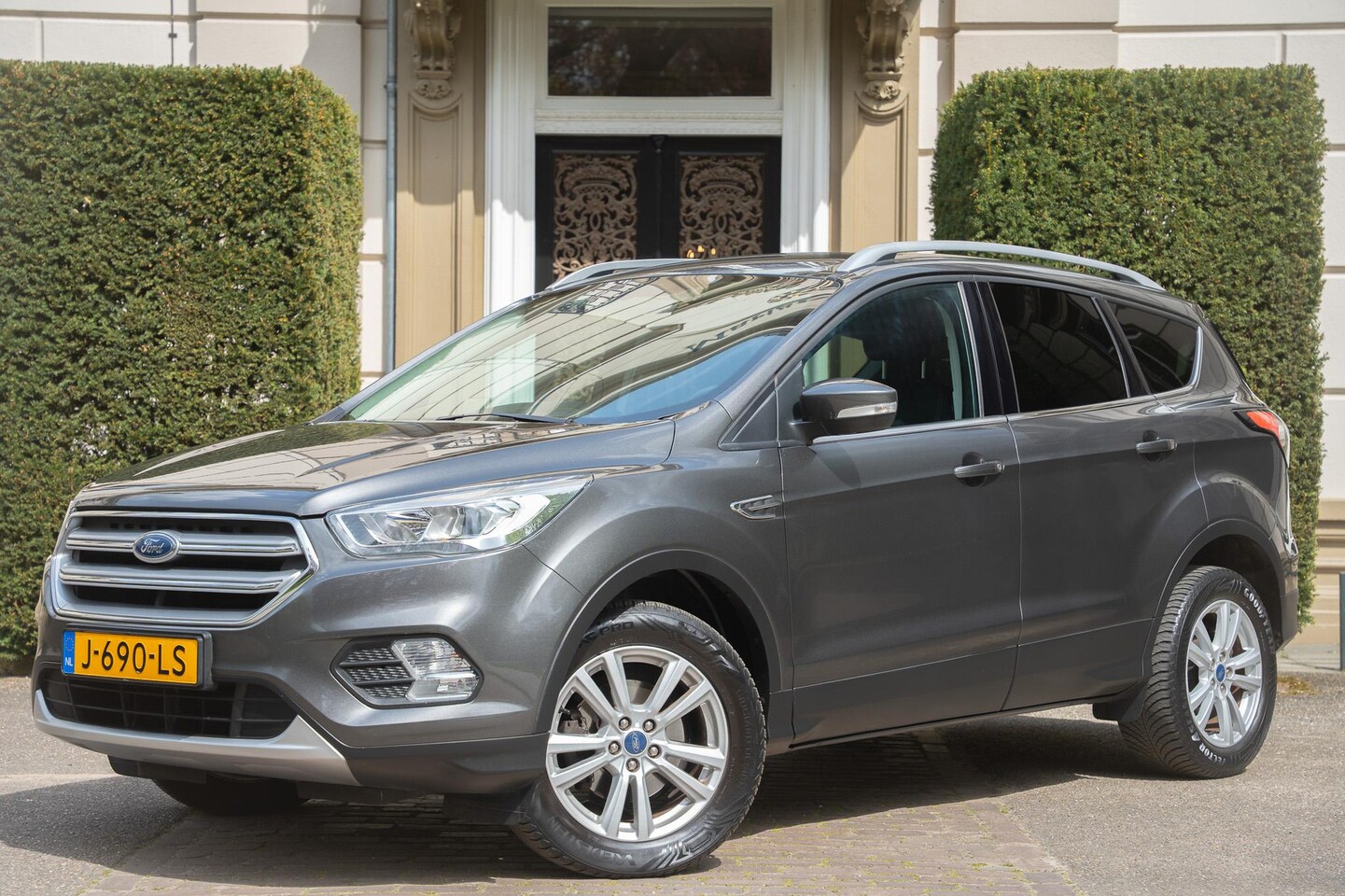 Ford Kuga - 1.5 EcoBoost Titanium TREKHAAK | CAMERA | NAVI | ZEER NETTE STAAT - AutoWereld.nl