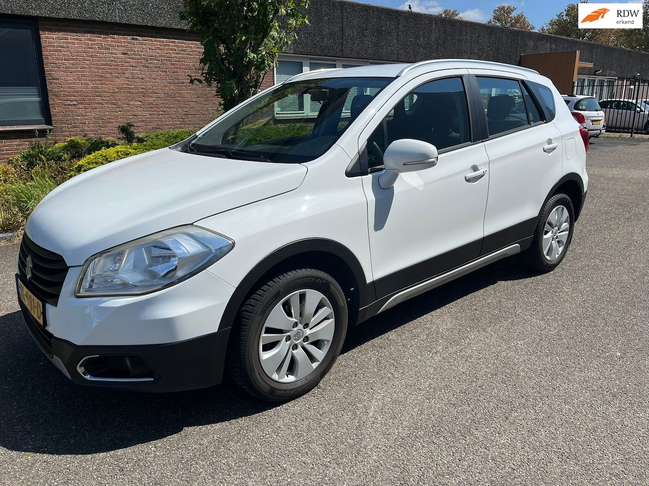 Suzuki SX4 S-Cross - 1.6 Comfort Stoelv. Trekhaak Airco Dealerauto N.A.P - AutoWereld.nl
