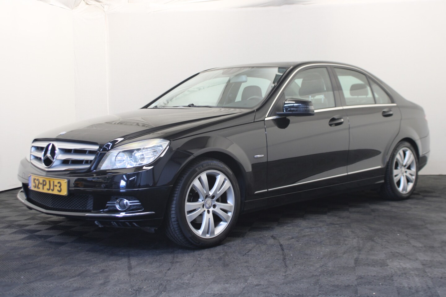 Mercedes-Benz C-klasse - 180 CGI BlueEFFICIENCY Business Edition Avantgarde 180 CGI BlueEFFICIENCY Business Edition Avantgarde - AutoWereld.nl