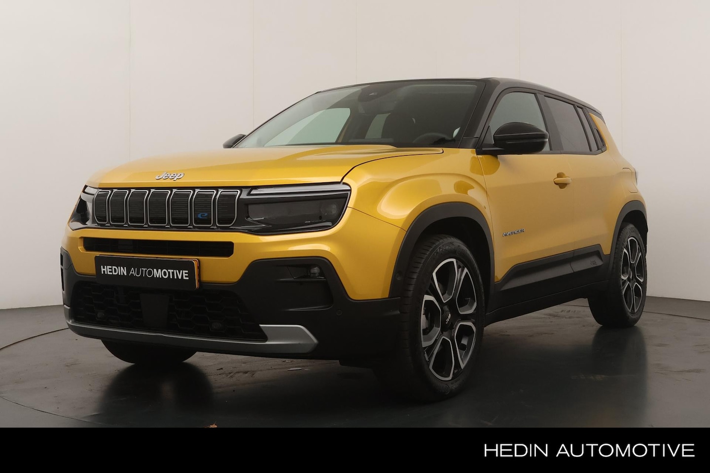 Jeep Avenger - Summit 54 kWh | Stoelverwarming | Adaptieve Cruise Control | Parkeer Camera | Elektrische - AutoWereld.nl