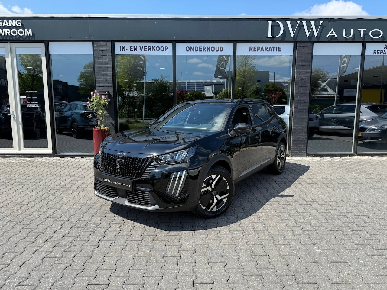 Peugeot 2008 - 1.2 Hybrid 145 Allure 1.2 Hybrid 145 Allure - AutoWereld.nl