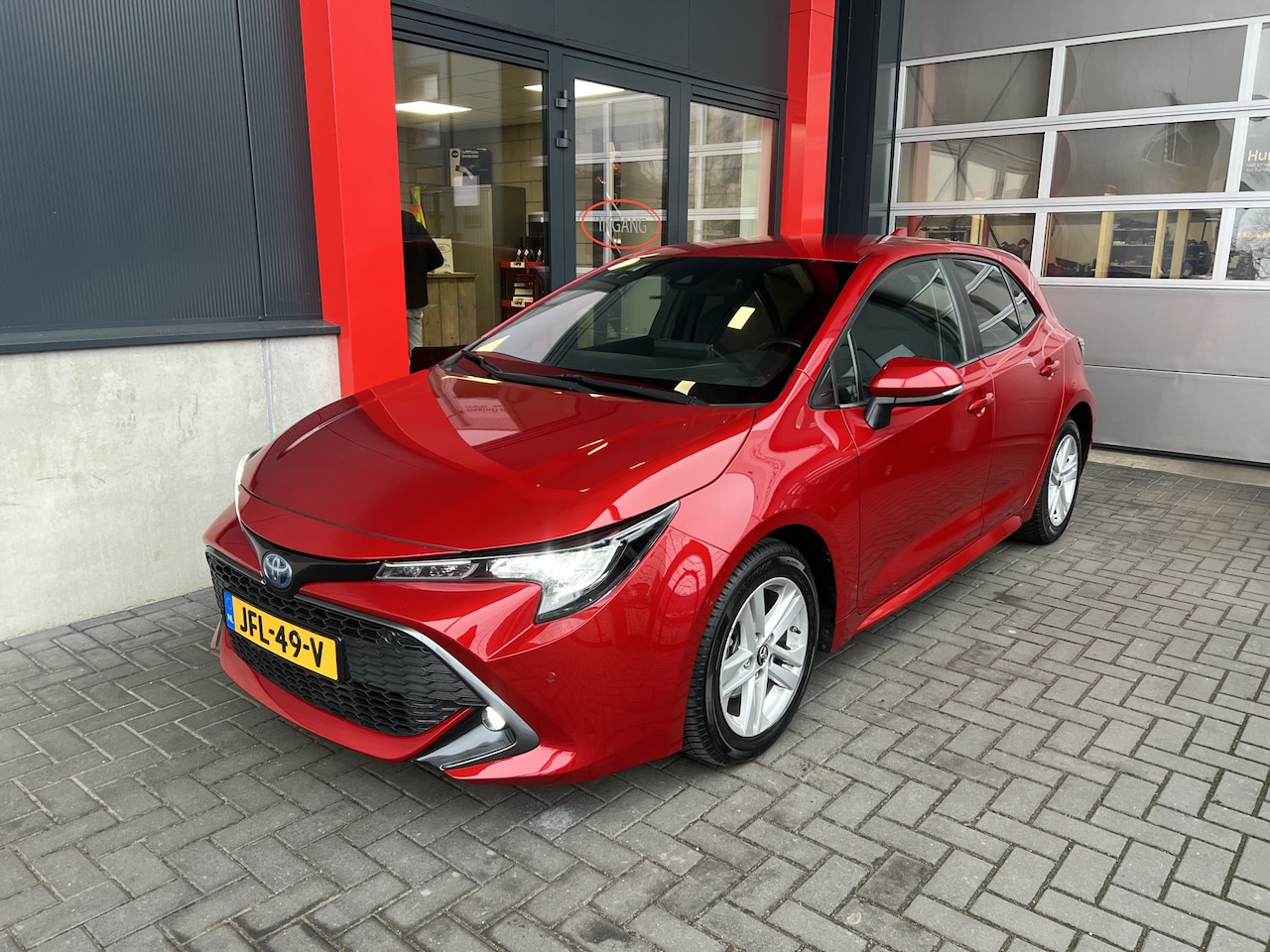 Toyota Corolla - 1.8 Hybrid Active 1.8 Hybrid Active - AutoWereld.nl