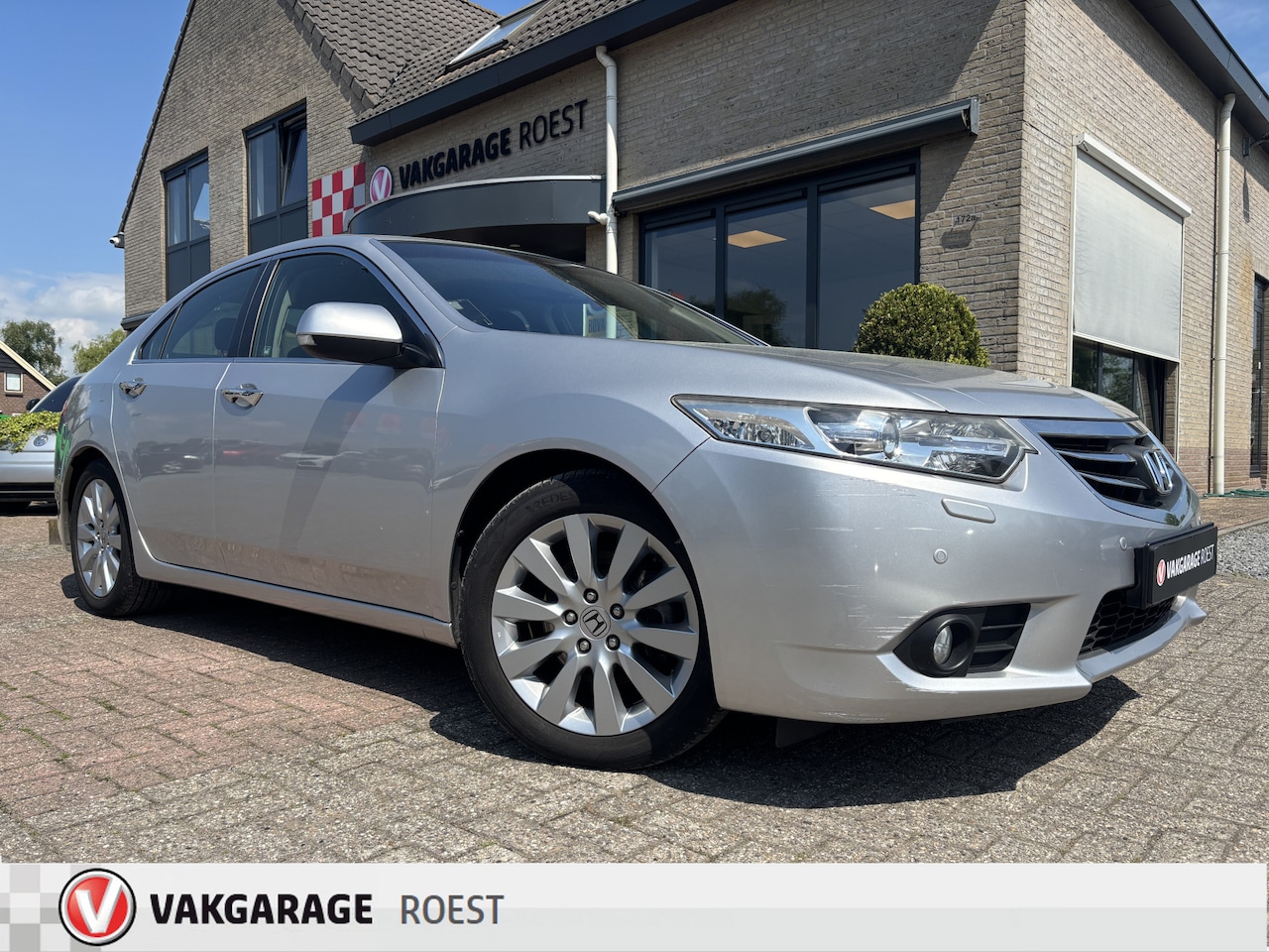 Honda Accord - 2.0 Lifestyle Trekhaak / Parkeersensors / Navigatie - AutoWereld.nl