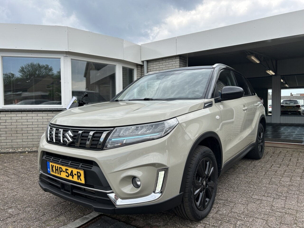Suzuki Vitara - 1.4 Hybrid 129pk Select AUTOMAAT - AutoWereld.nl
