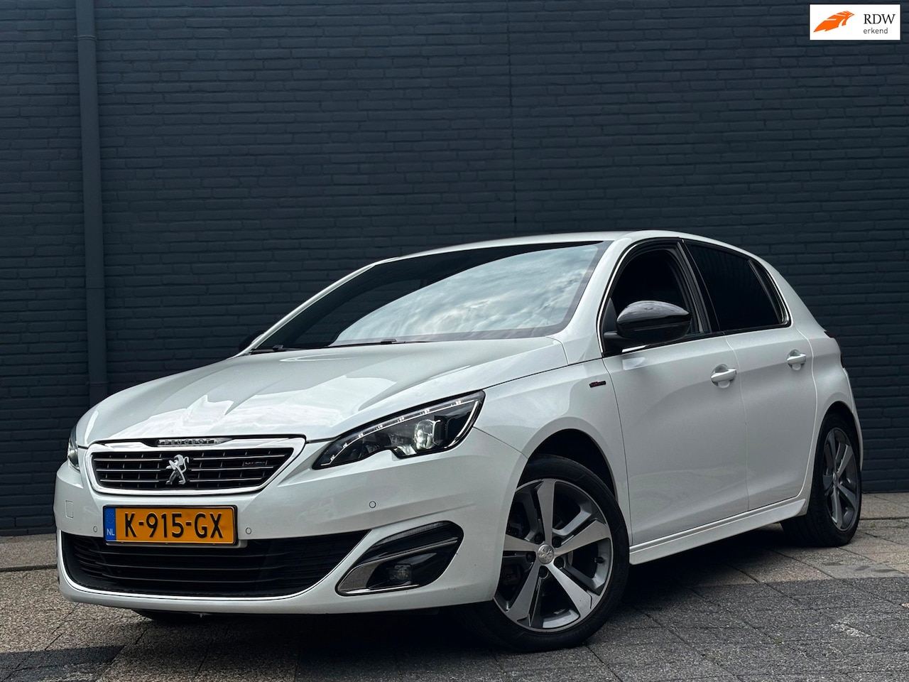 Peugeot 308 - GT-line | Pano | Camera | LED - AutoWereld.nl