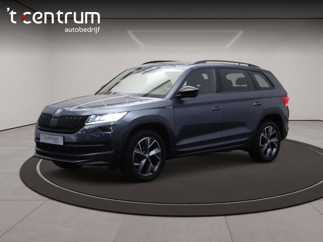 Skoda Kodiaq - 1.5 TSI 150 PK Automaat Sportline Business, Panoramadak, Trekhaak, Canton Sound - AutoWereld.nl