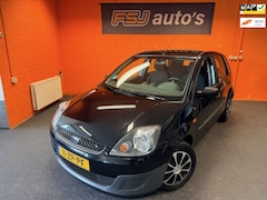 Ford Fiesta - 1.3 8V / 5 DEURS / COOL & SOUND / AIRCO