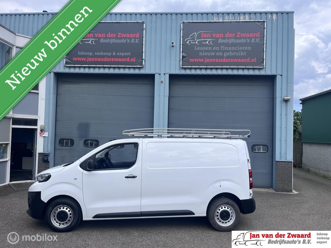 Peugeot Expert - Bestel 2.0 BlueHDI 120 PK Imperiaal 3 zitplaatsen. - AutoWereld.nl