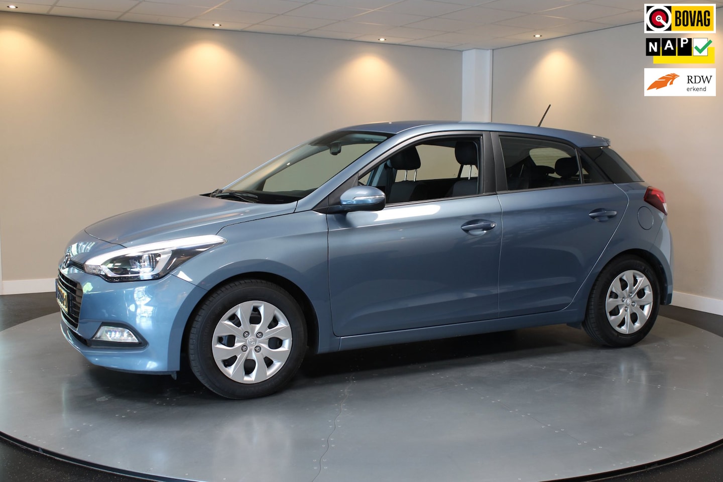 Hyundai i20 - 1.0 T-GDI Comfort *Dealer OH* Trekhaak|Camera|Navi|Cruise|PDC|DAB|NAP - AutoWereld.nl