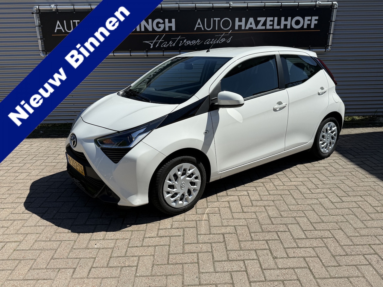 Toyota Aygo - 1.0 VVT-i x-play Als nieuw!!! | Airco | Apple Carplay/Android Auto | Bluetooth | Camera | - AutoWereld.nl
