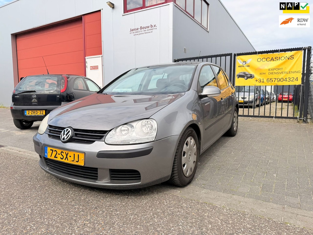 Volkswagen Golf - 1.6 FSI Turijn APK tot September! €999 Rijd goed! - AutoWereld.nl