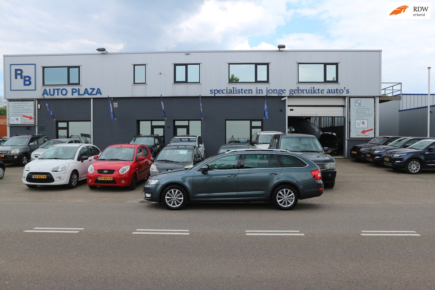 Skoda Octavia Combi - 1.0 TSI / NAP / 12 MAANDEN GARANTIE / PANO DAK ! ! ! - AutoWereld.nl