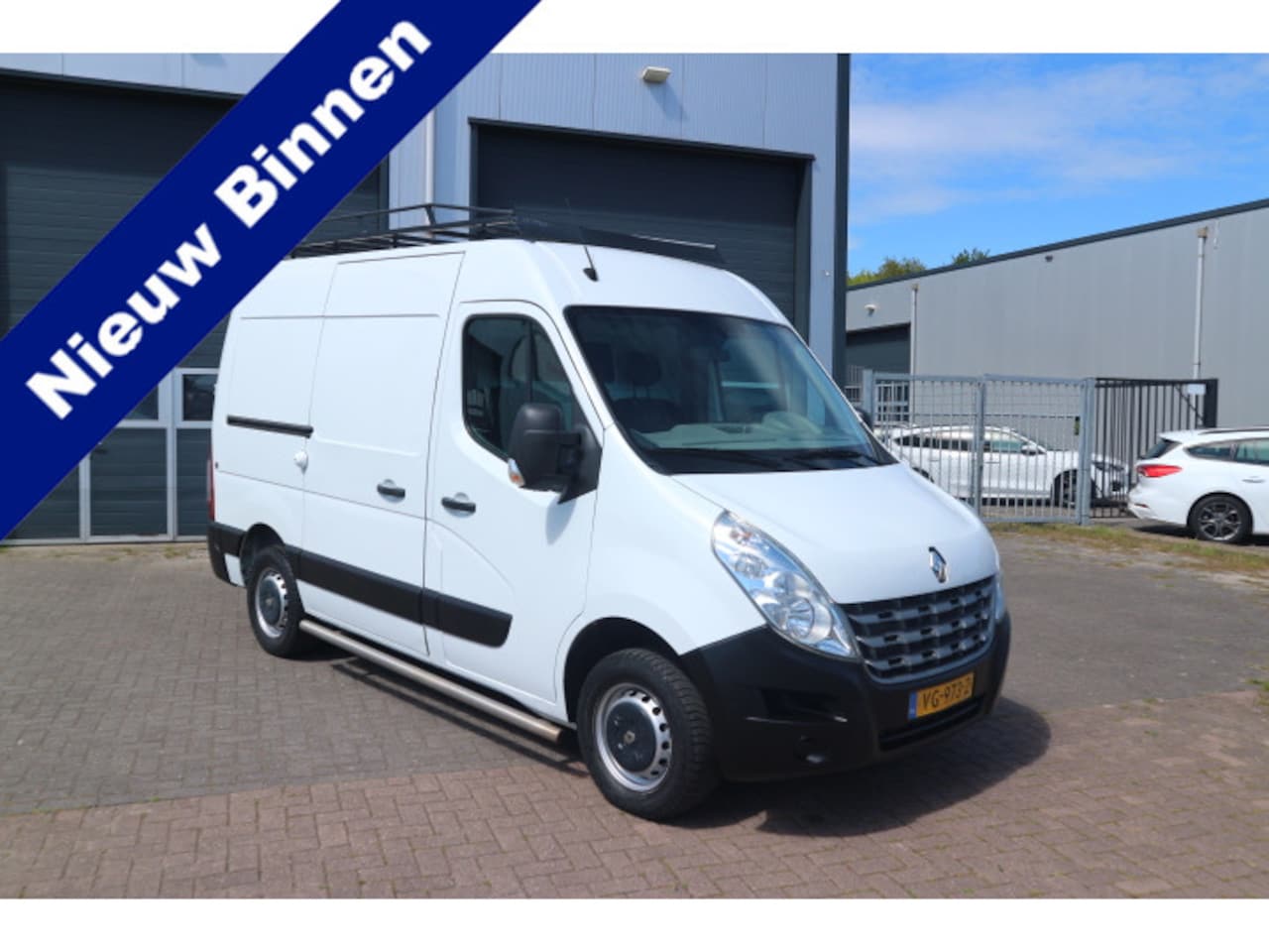 Renault Master - T35 2.3 dCi L1H2 Eco 1e EIGENAAR - AutoWereld.nl