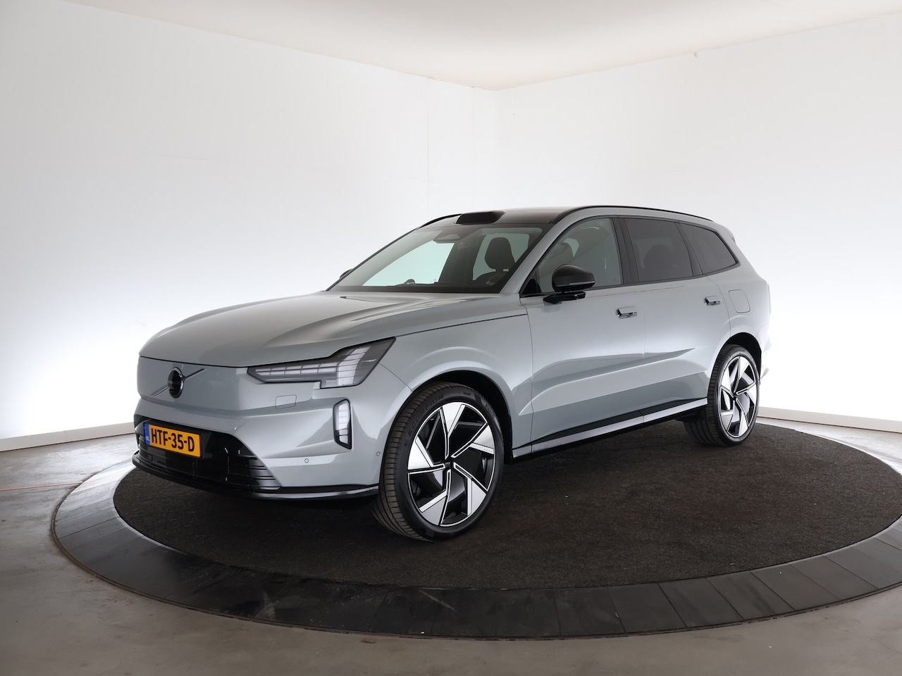 Volvo EX90 - Twin Motor Ultra 7p. 111 kWh | Luchtvering | Pilot Assist Pack | Bowers & Wilkins | Trekha - AutoWereld.nl