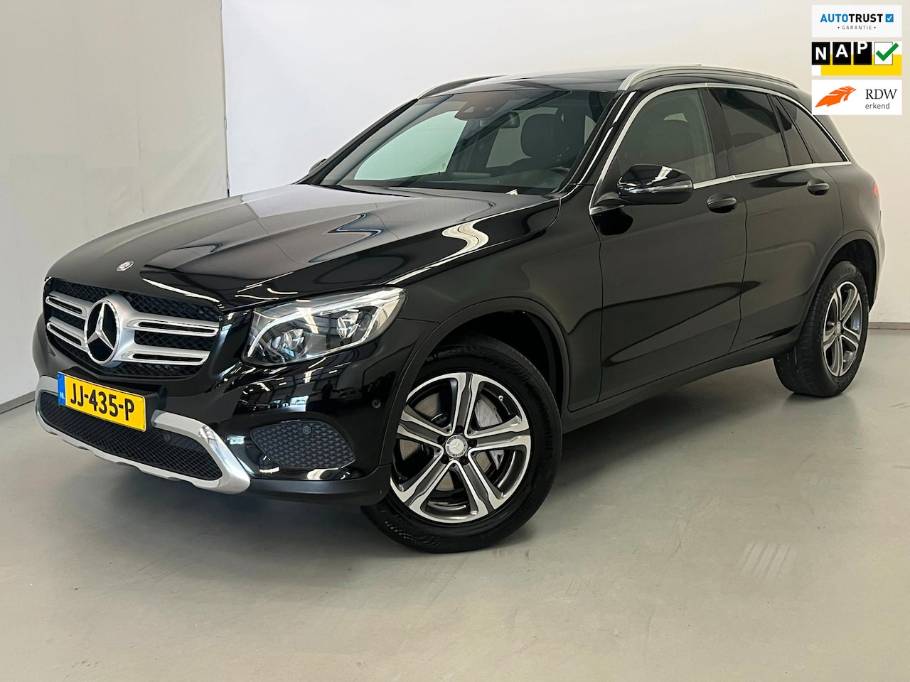 Mercedes-Benz GLC-klasse - 250 / Pano / NL-auto / Trekhaak - AutoWereld.nl