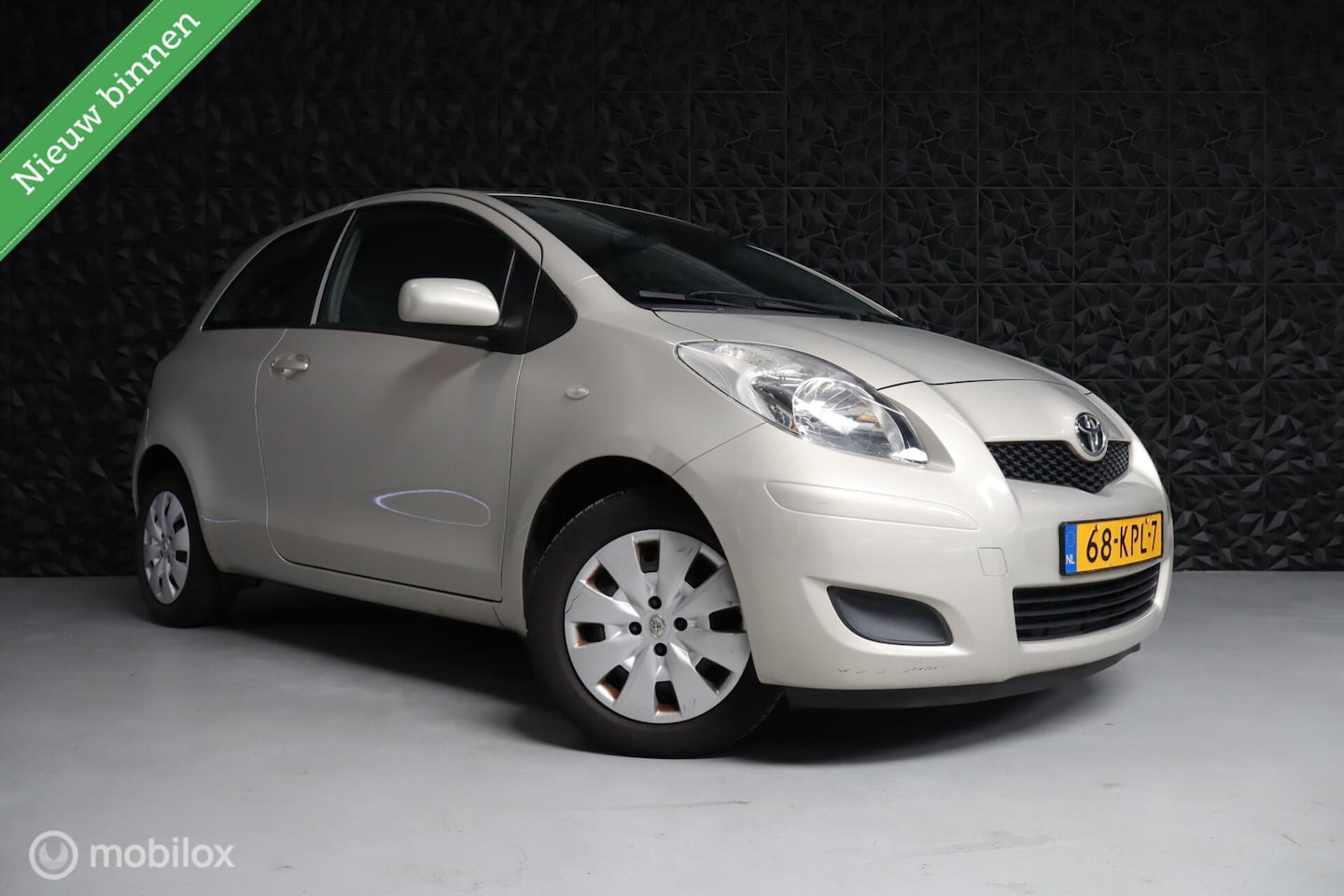 Toyota Yaris - 1.3 VVTi Aspiration | AUTOMAAT | AC | P-SENSOR - AutoWereld.nl