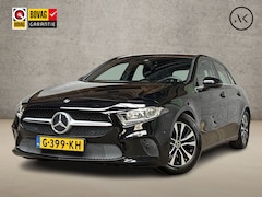 Mercedes-Benz A-klasse - 160 Sport (APPLE CARPLAY, GROOT NAVI, CAMERA, LEDER, ZWART HEMEL, SPORTSTOELEN, CRUISE, LA