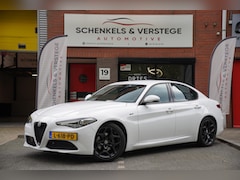 Alfa Romeo Giulia - 2.2 Sprint / BTW / Trekhaak / 18'Inch / Adaptieve Cruise / Carplay / Camera /