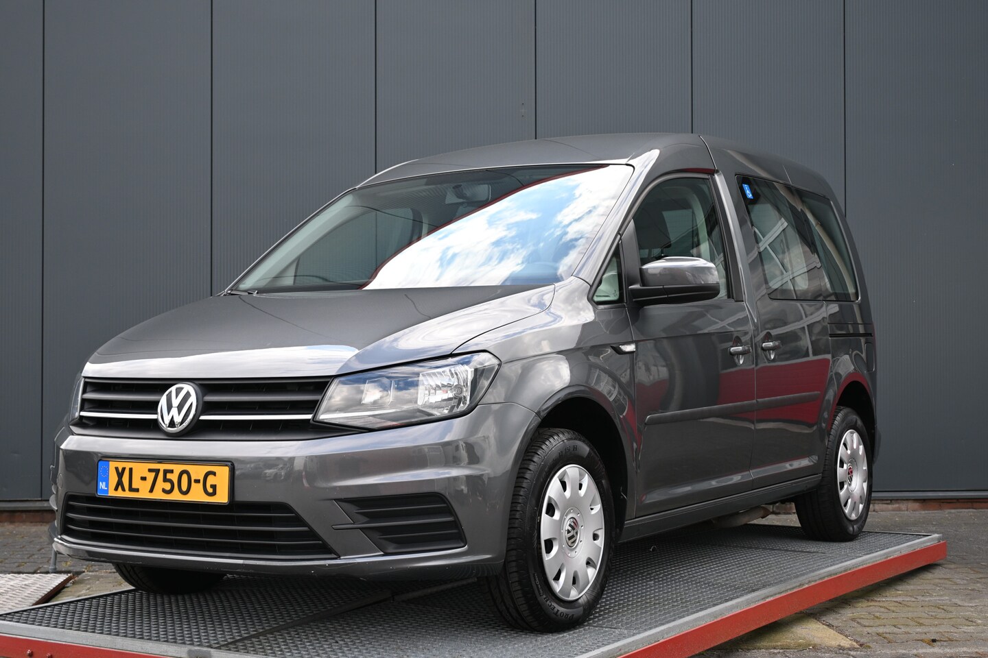 Volkswagen Caddy - 1.2 TSI Trendline rolstoelvervoer - AutoWereld.nl
