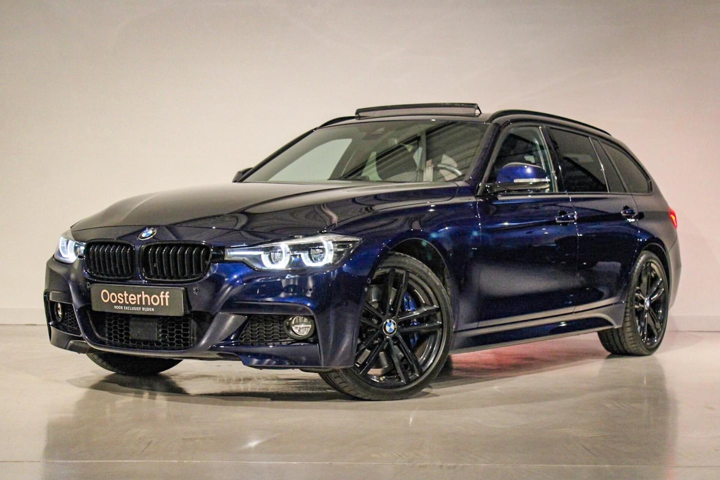 BMW 3-serie Touring - 340i xDrive M Sport Edition PANO - AutoWereld.nl