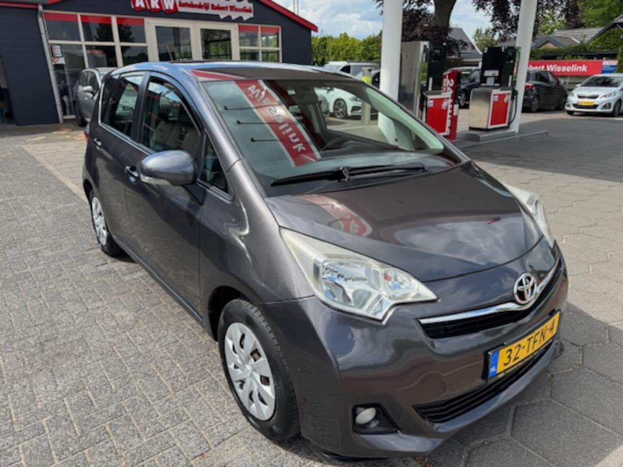 Toyota Verso S - 1.3 VVT-i Comfort 1.3 VVT-i 99pk Comfort - AutoWereld.nl