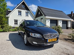 Volvo V70 - 1.6 T4 Nordic+ Leer, Trekhaak, Stoelverwarming, Standkachel