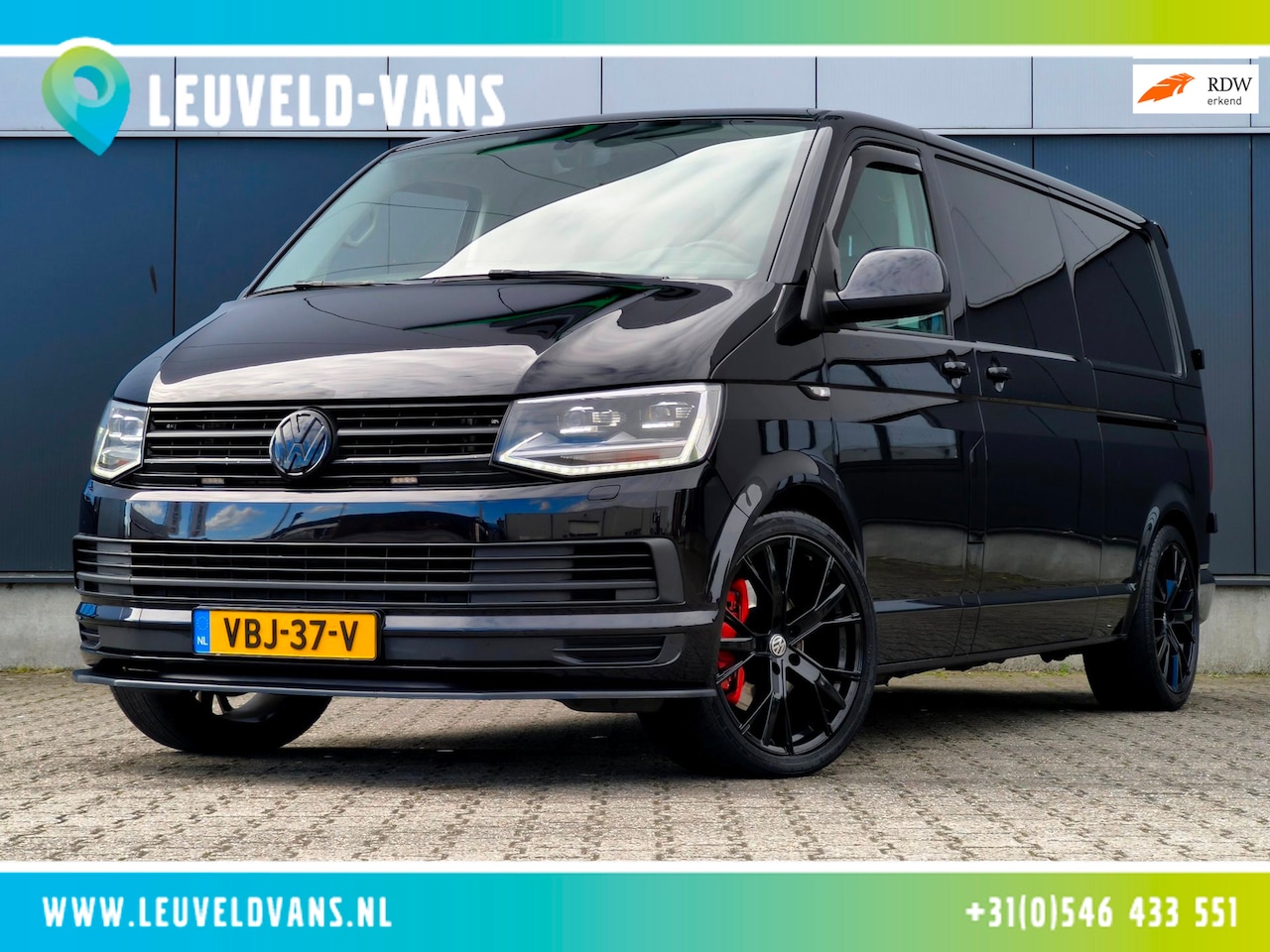 Volkswagen Transporter - 2.0TDI DSG AUT 2X SCHUIFDEUR LED CRUISE STANDKACHEL NAVI TREKHAAK SPORTPAKKET - AutoWereld.nl