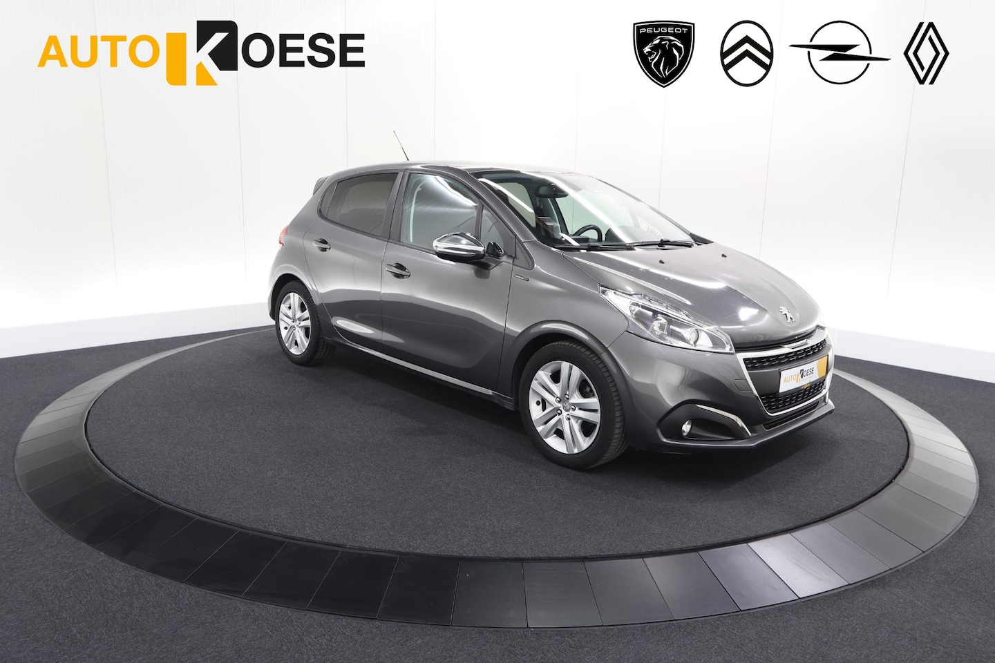Peugeot 208 - PureTech 82 Signature | Trekhaak | Parkeersensoren | Apple Carplay | Navigatie - AutoWereld.nl