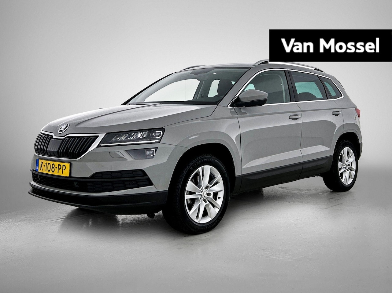 Skoda Karoq - 1.5 TSI ACT Business Edition Plus Airco | Apple Carplay/Android Auto | Bluetooth | Cruise - AutoWereld.nl