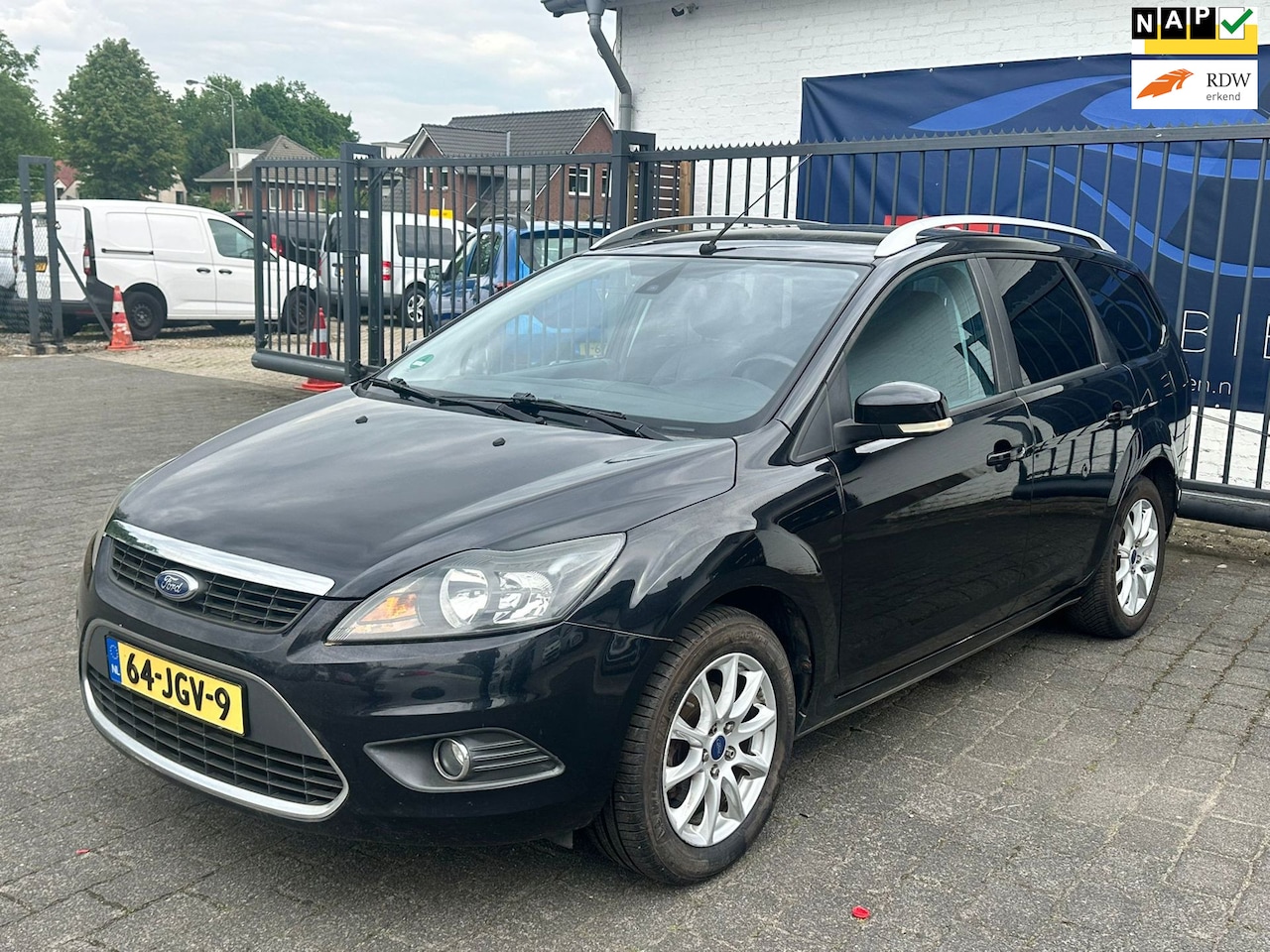 Ford Focus Wagon - 1.6 Titanium / NAVIGATIE / AIRCO / CRUISE CONTROL / SENSOREN - AutoWereld.nl