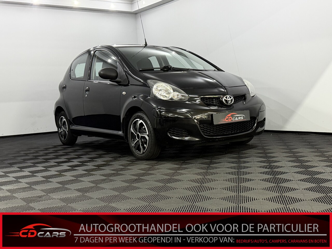 Toyota Aygo - 1.0-12V Now Airco, Radio, Mistlamp - AutoWereld.nl