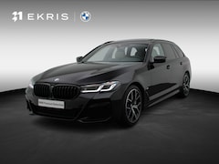 BMW 5-serie Touring - 540i xDrive M Sportpakket | Comfortstoelen | Panoramadak | Achterruitrijcamera | 19"