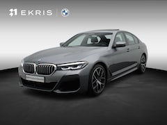 BMW 5-serie - Sedan 545e xDrive M Sportpakket | Trekhaak | Schuifdak | Sportstoelen | Active Cruise Cont