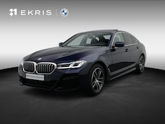 BMW 5-serie - Sedan 530e High Executive | M Sportpakket | Parking Pack| Stuurwielrand Verwarmd | Schuifd
