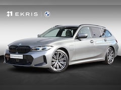 BMW 3-serie Touring - 330e / M-Sport Pakket / Trekhaak / Harman Kardon / Active cruise / Camera / Stuur en Stoel