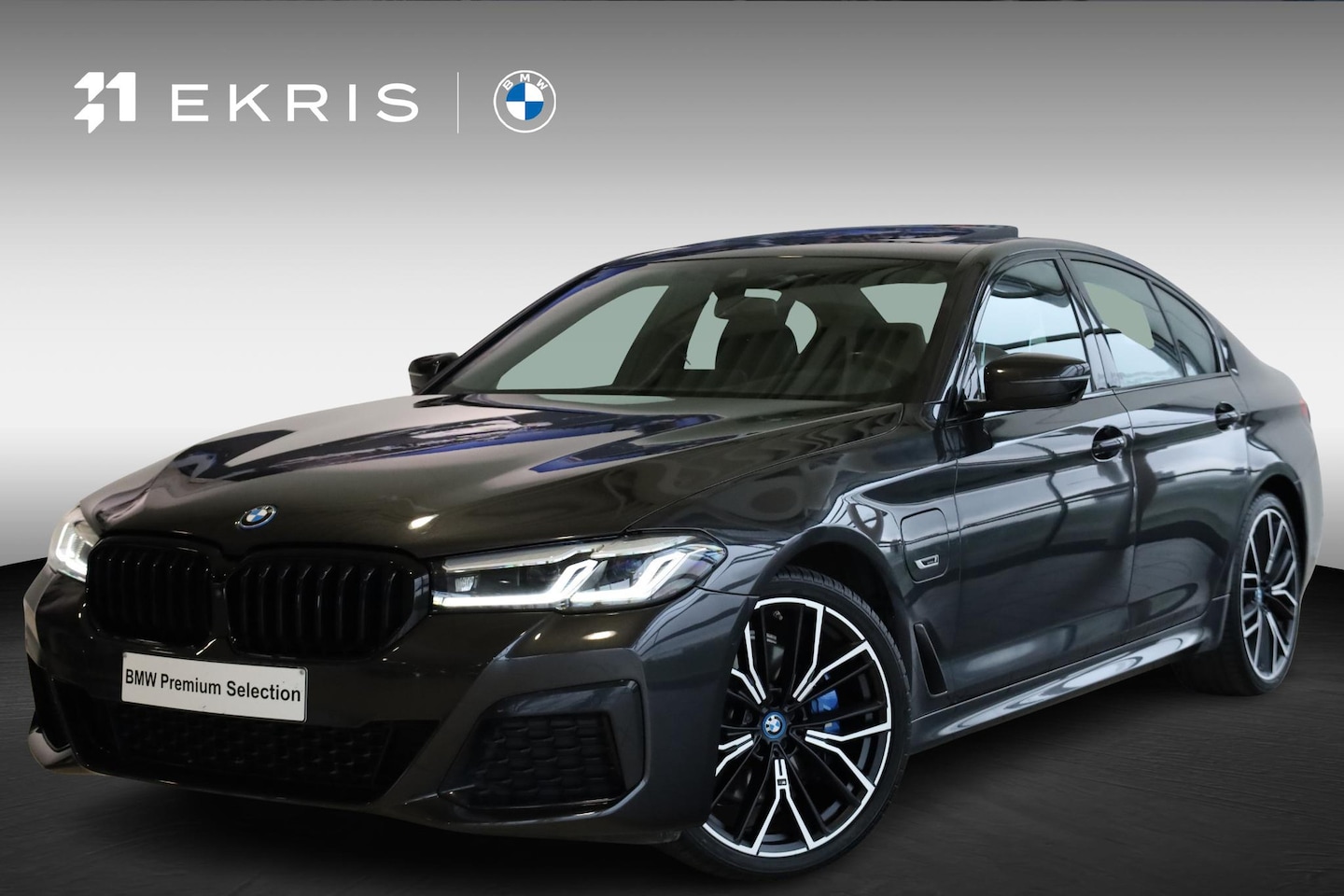 BMW 5-serie - 530e | M Sport | Comfortstoelen | Panorama Dak | Stuurverwarming - AutoWereld.nl