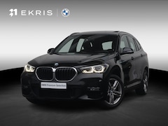 BMW X1 - sDrive20i High Executive Edition M Sportpakket / Glazen Panoramadak / Stoelverwarming / Pa