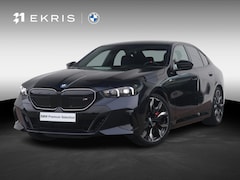 BMW i5 - M60 xDrive | Sportpakket Pro | Equipment Pack Pro | Travel Pack | Showroom Selection