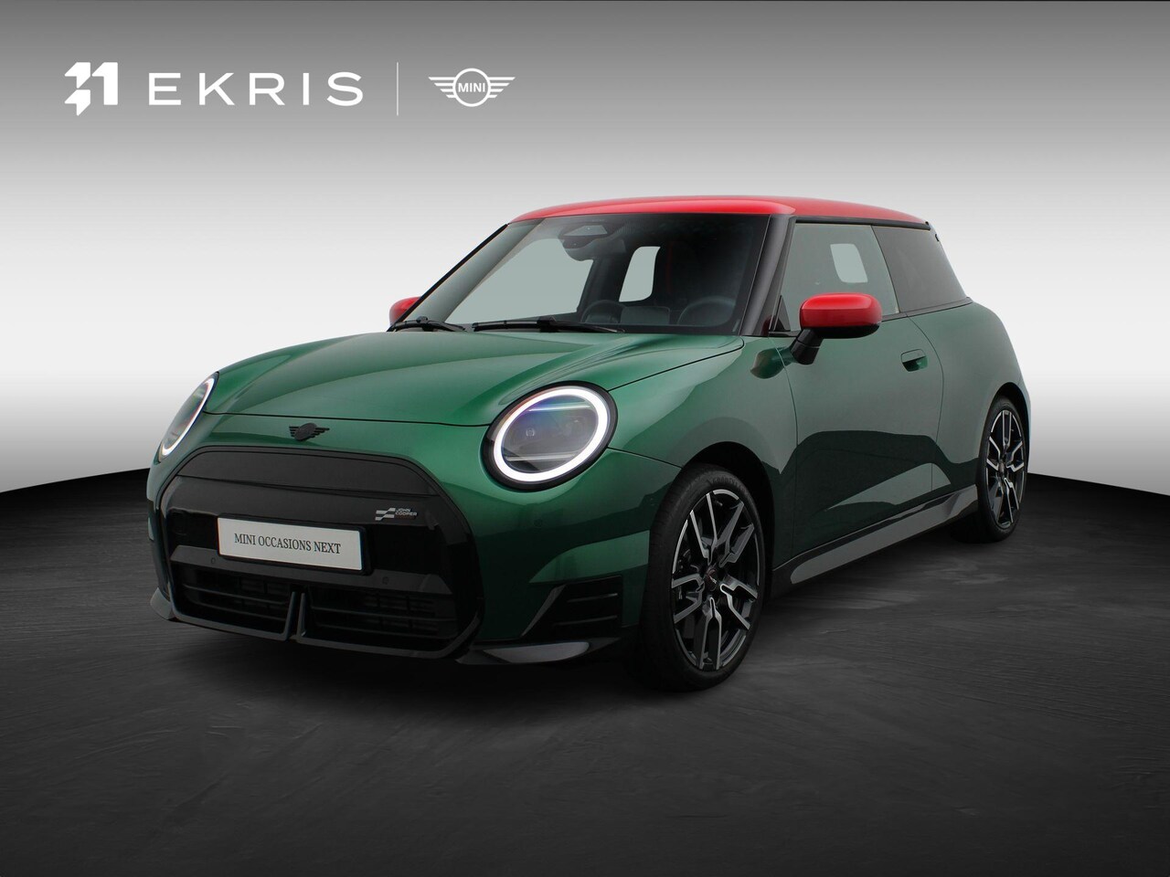 MINI Cooper - E John Cooper Works M + Panoramadak + Head-Up Display + 18" - AutoWereld.nl