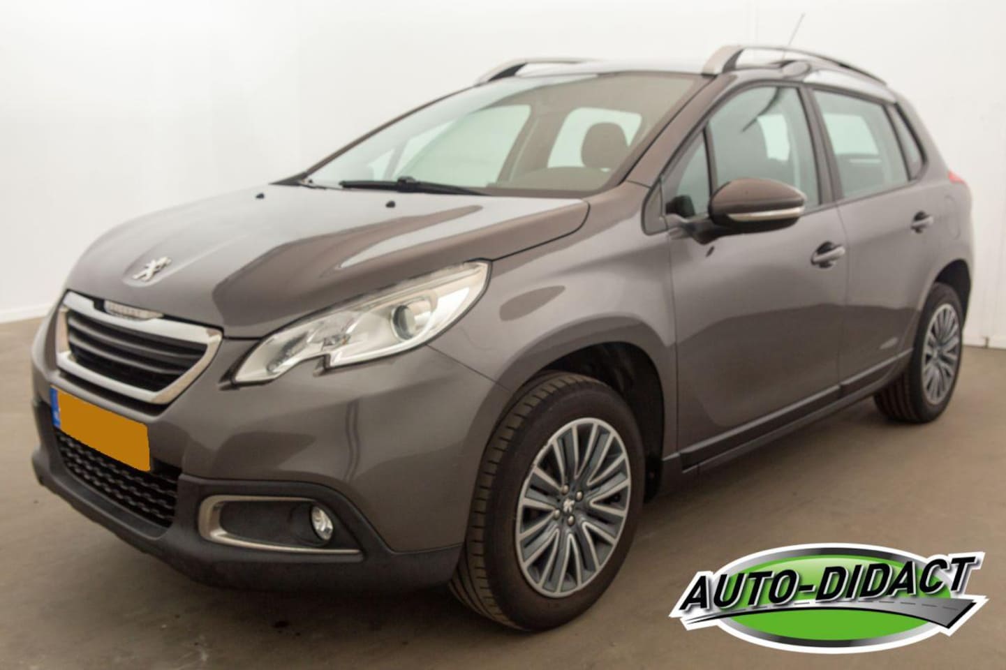 Peugeot 2008 - 1.6 VTi Airco Navi Active - AutoWereld.nl