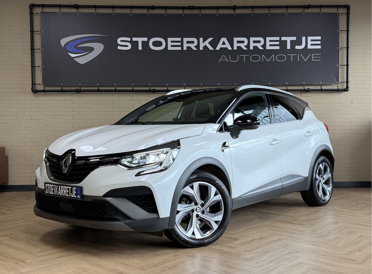 Renault Captur - 1.6 E-Tech 160 R.S. Line | Groot Navi | 18" | Stoelverwarming | Camera | PDC V+A | - AutoWereld.nl