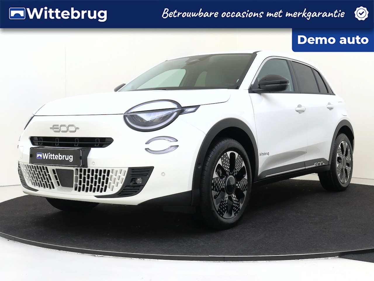 Fiat 600 - 1.2 Hybrid La Prima | Navigatie | Camera DEMO DEAL! - AutoWereld.nl