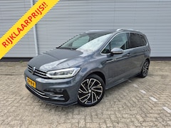 Volkswagen Touran - 1.5 TSI R-Line Exclusive 7p, afn.Trekhaak, Navigatie, parkeersensoren/Camera, stoelverwarm