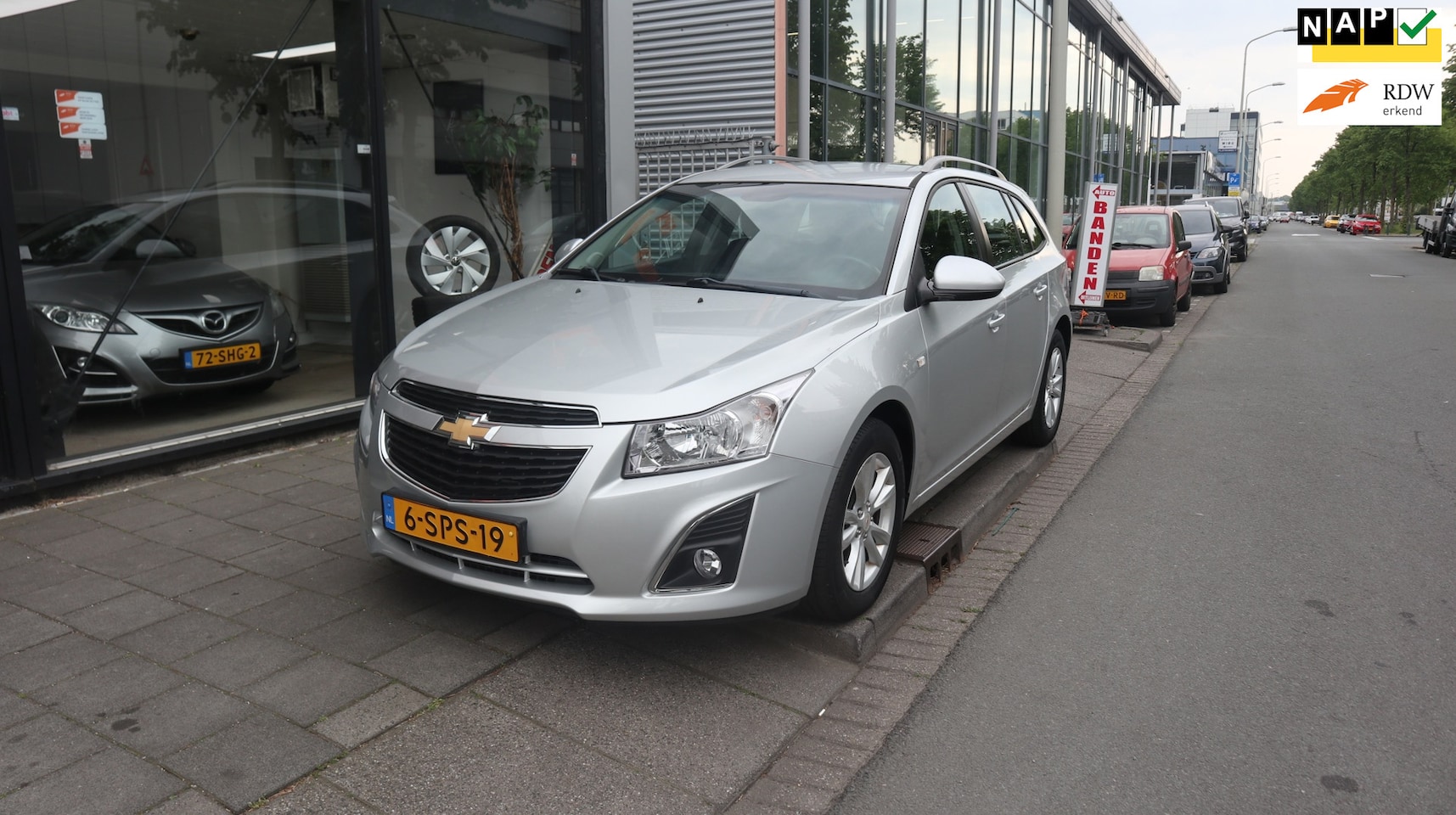 Chevrolet Cruze Station Wagon - 1.4T LT GOED ONDERHOUDEN / ACHTERUITRIJ CAMERA / AIRCO - AutoWereld.nl