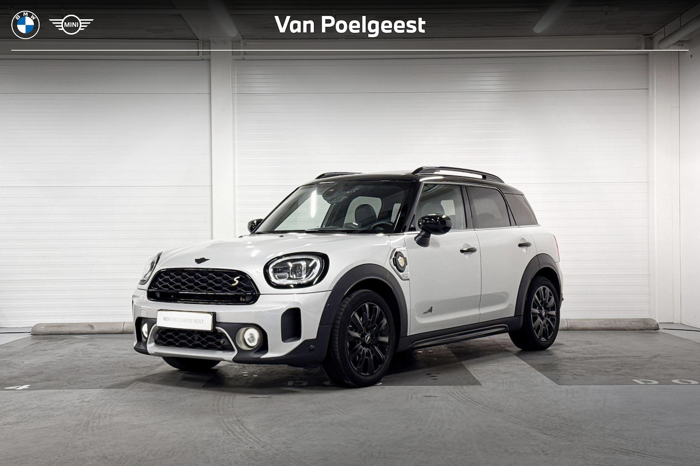 MINI Countryman - Cooper SE ALL4 Business Edition | Achteruitrijcamera | Stuurwielverwarming | Panoramadak | - AutoWereld.nl