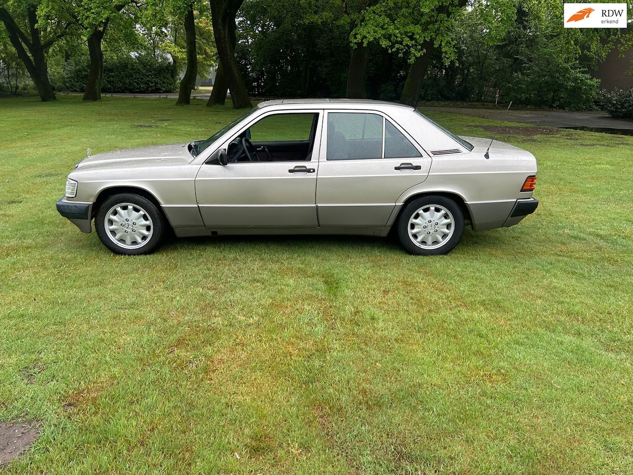 Mercedes-Benz 190-serie - 2.0 E 2.0 E - AutoWereld.nl