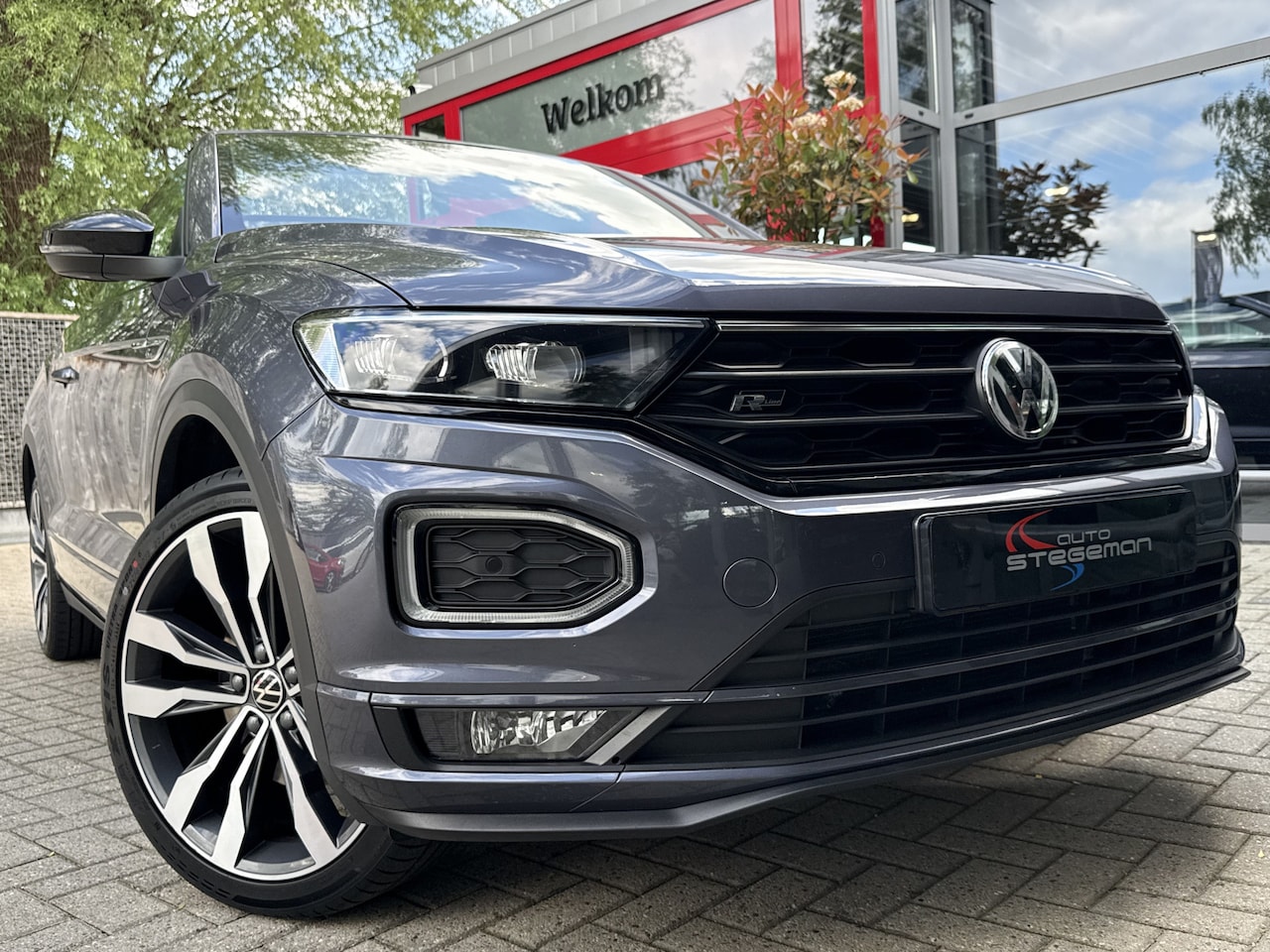 Volkswagen T-Roc Cabrio - 1.5 TSI R-Line AUT. *!* NAVI/ RADAR/ 19 INCH/ LED *!* - AutoWereld.nl